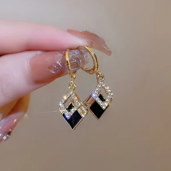 Elegant Vintage-Inspired Geometric Rhombus Drop Earrings